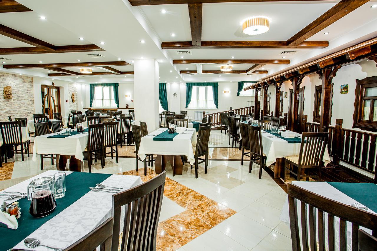 Institutul Muncii Hotel Chişinǎu Buitenkant foto