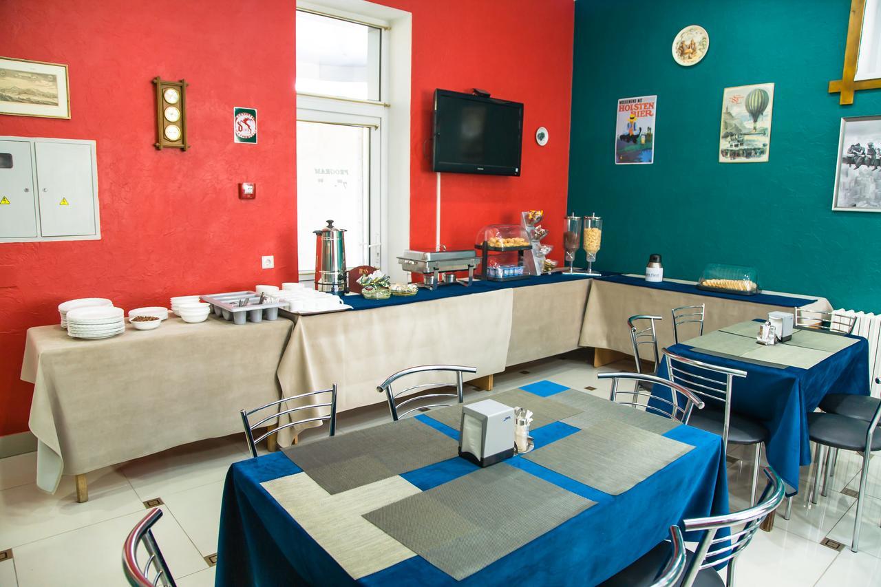 Institutul Muncii Hotel Chişinǎu Buitenkant foto