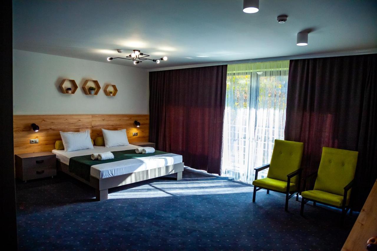 Institutul Muncii Hotel Chişinǎu Buitenkant foto