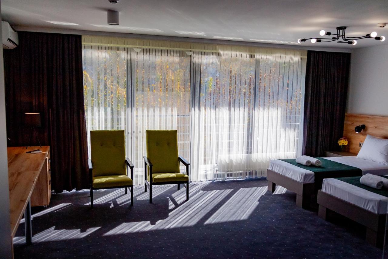 Institutul Muncii Hotel Chişinǎu Buitenkant foto