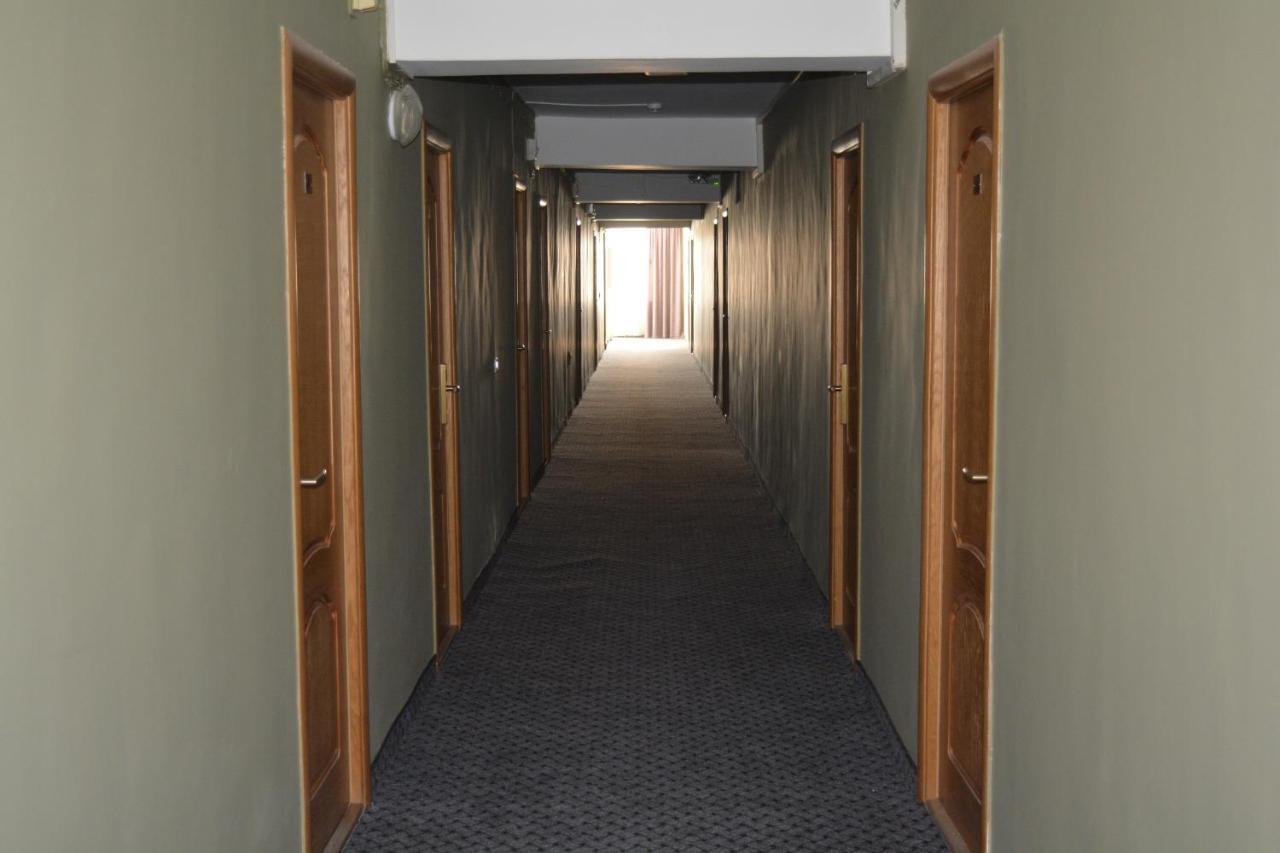 Institutul Muncii Hotel Chişinǎu Buitenkant foto
